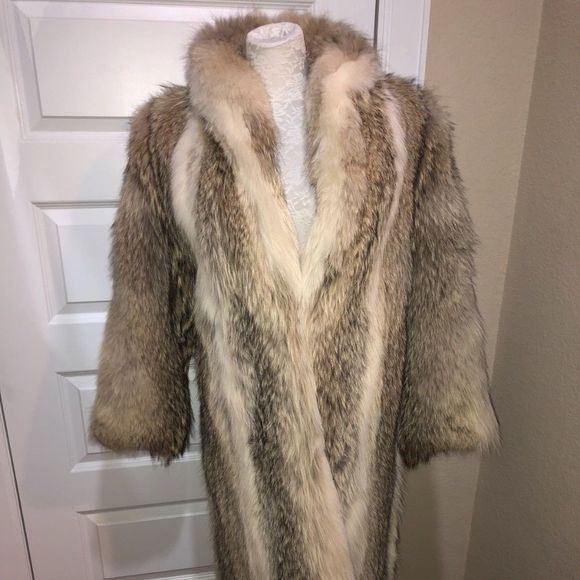 Long Real Coyote Fur Coat with Huge Collar - Picture 1 of 10